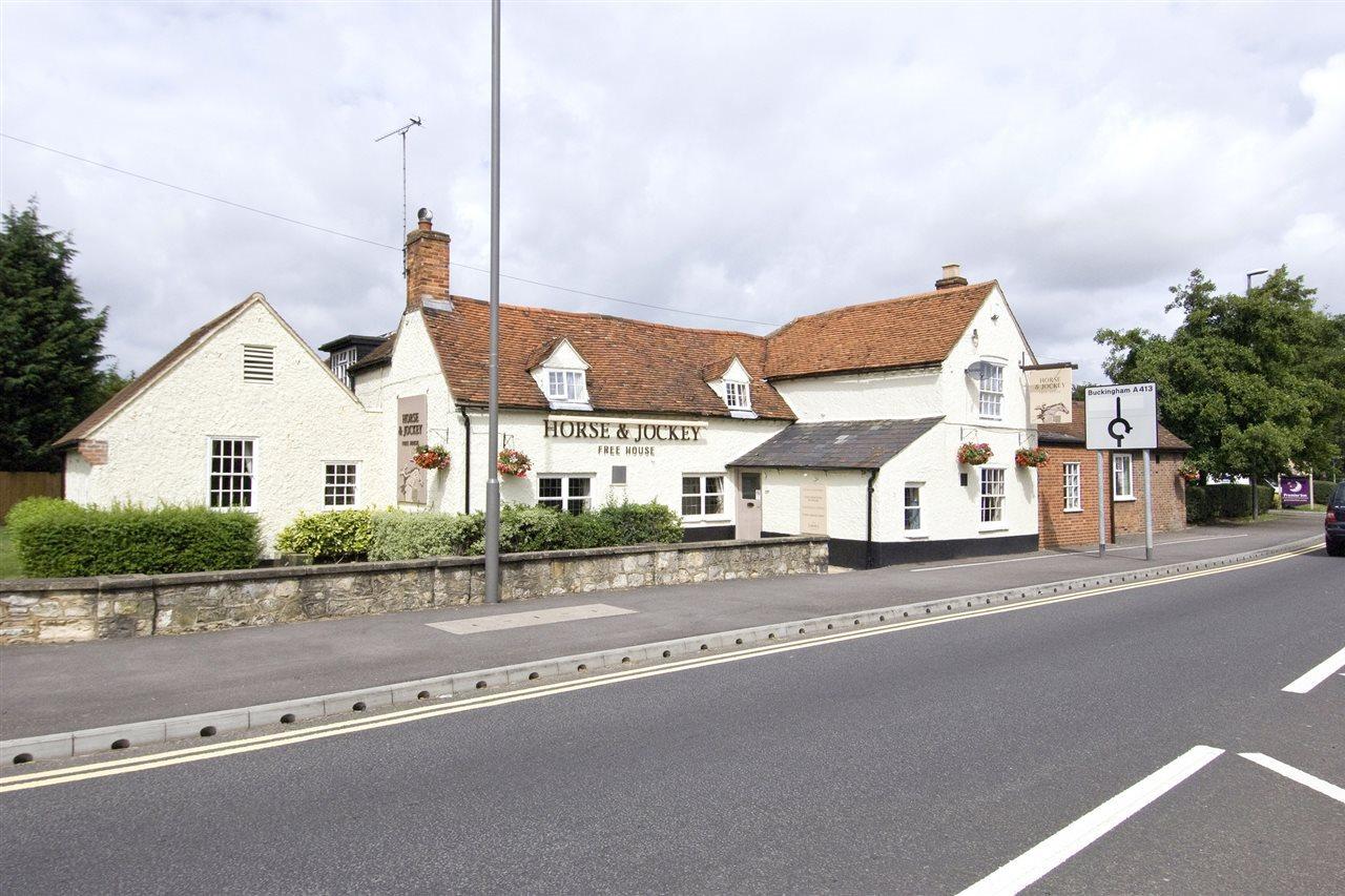 Premier Inn Aylesbury Exterior photo